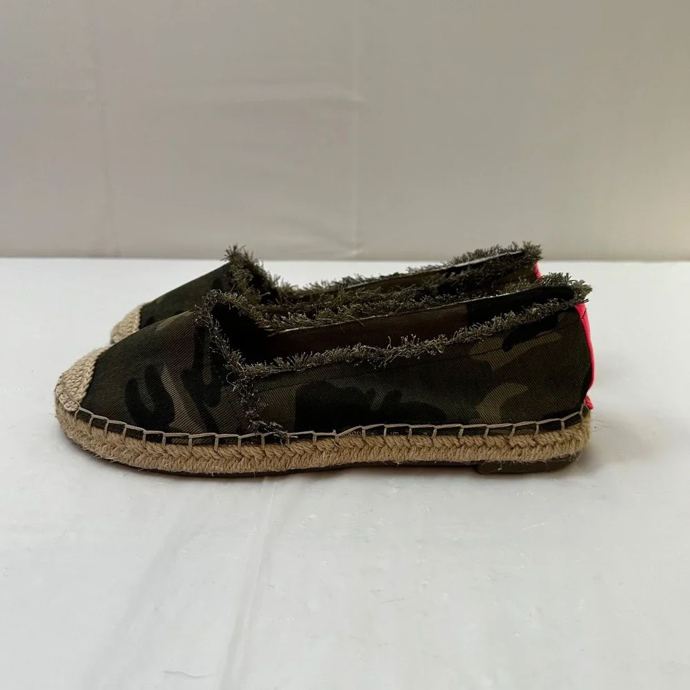 Nine West Camo Canvas Espadrille‎ Flats Green Neon Pink Frayed Edge Mens 7.5M